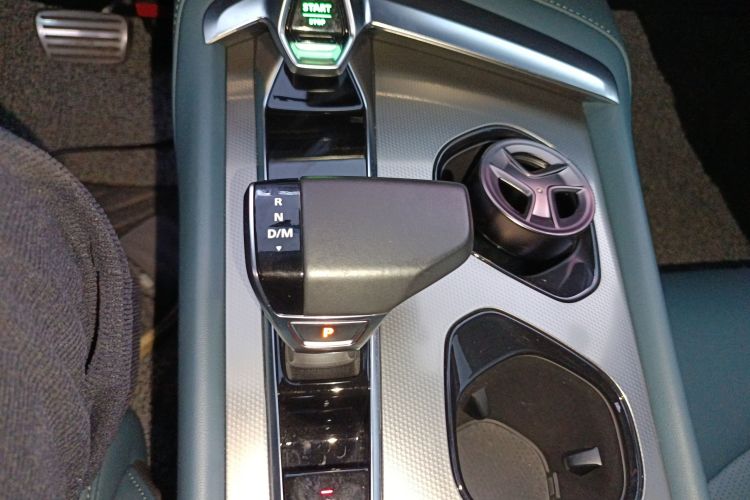 名爵 MG7 2023款 2.0T 自动猎美奢享版中控内饰18