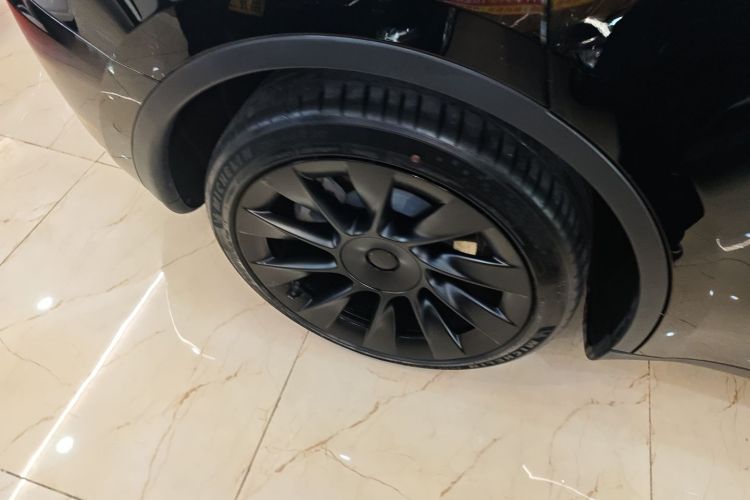 特斯拉 Model Y 2022款 后轮驱动版车身外观6002