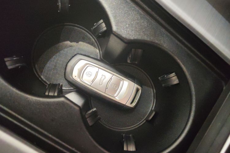 吉利汽车 博越 2016款 1.8TD 自动智联型中控内饰7001