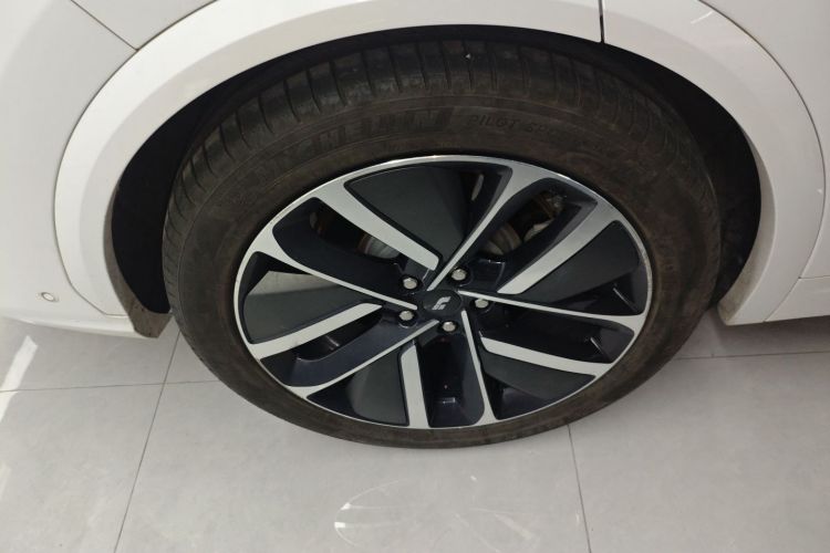 理想汽车 理想L7 2023款 Max车身外观6008