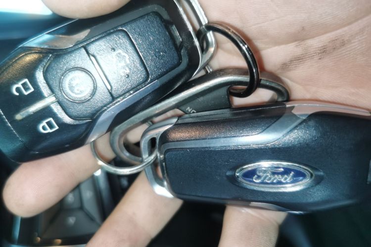 福特 探险者(进口) 2017款 2.3T 精英版中控内饰7001