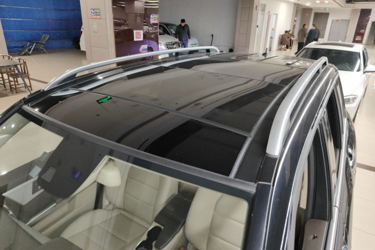 奔驰GLK级 2013款 改款 GLK 300 4MATIC 时尚型局部细节57