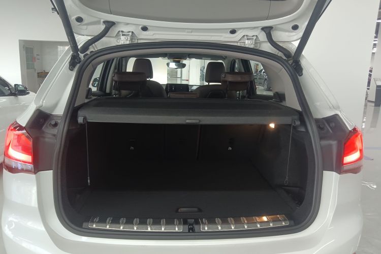 宝马X1 2022款 sDrive25Li 领先型机舱底盘23