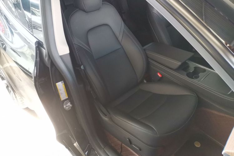 特斯拉 Model Y 2022款 后轮驱动版局部细节41