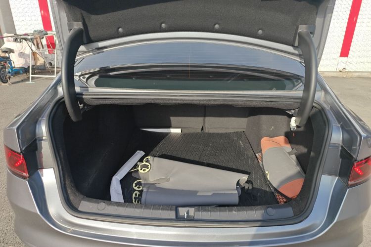 比亚迪 秦PLUS 2023款  冠军版 DM-i 120KM超越型机舱底盘23