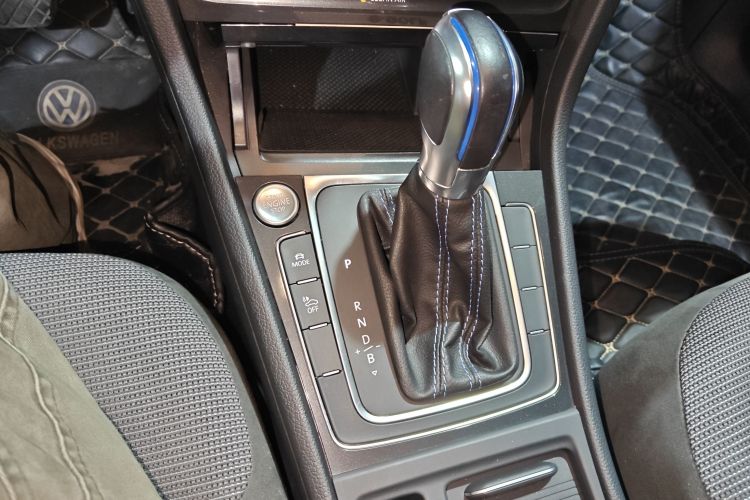 大众 高尔夫·纯电 2020款 驰中控内饰18