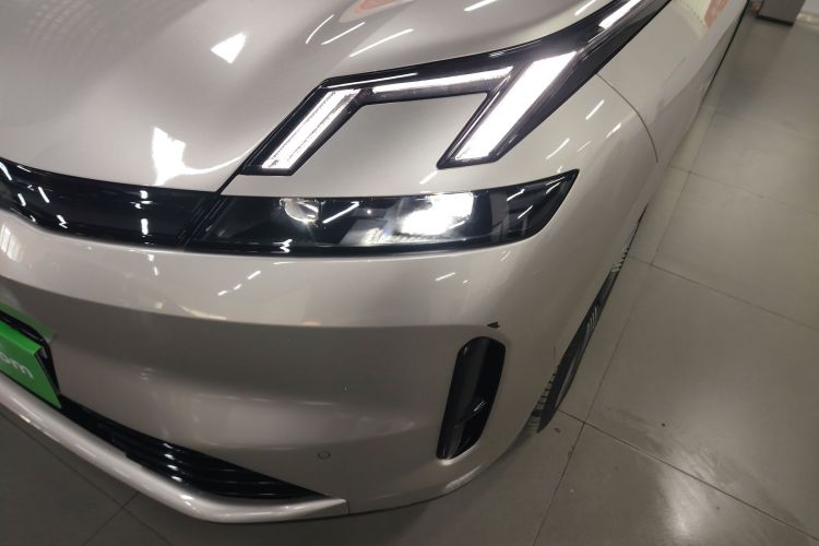 领克08 EM-P 2023款 120km 长续航Halo局部细节36