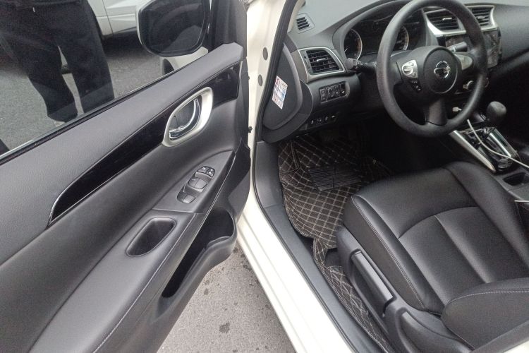 日产 轩逸 2021款 经典 1.6XL CVT豪华版中控内饰20