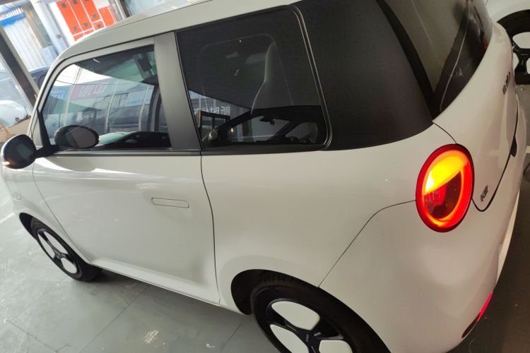 长安启源 长安Lumin 2023款 205km 香沁款车身外观4