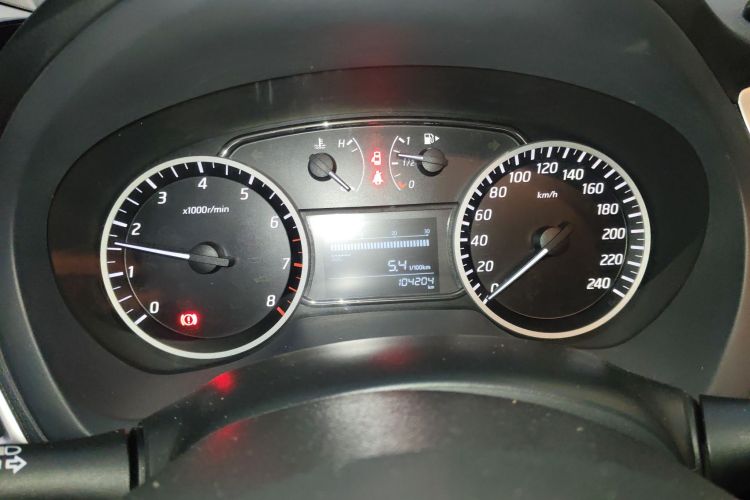 日产 轩逸 2019款 经典 1.6XE 手动舒适版中控内饰14