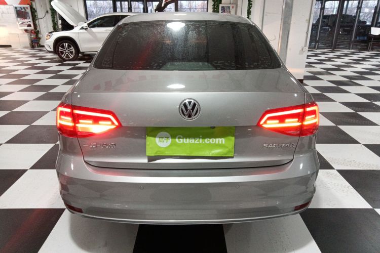 大众 速腾 2017款 1.6L 自动舒适型车身外观6