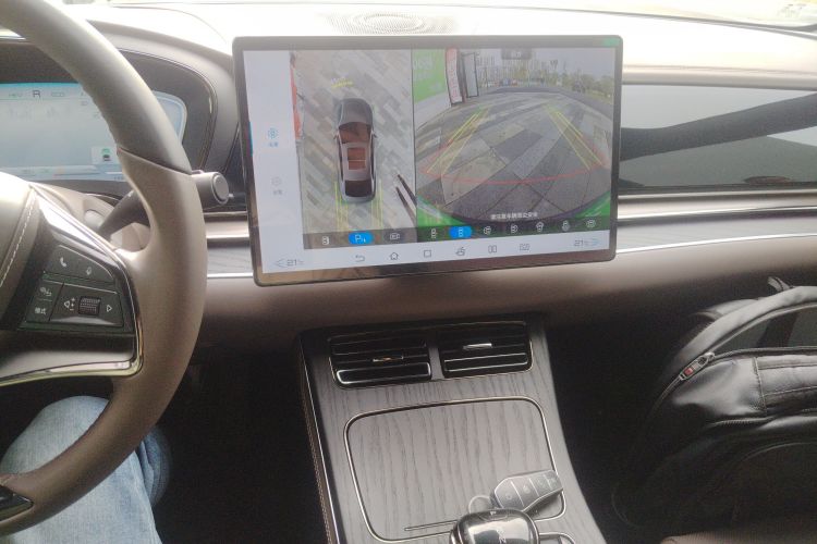 比亚迪 汉 2023款 DM-i 冠军版 121KM 尊享型中控内饰16