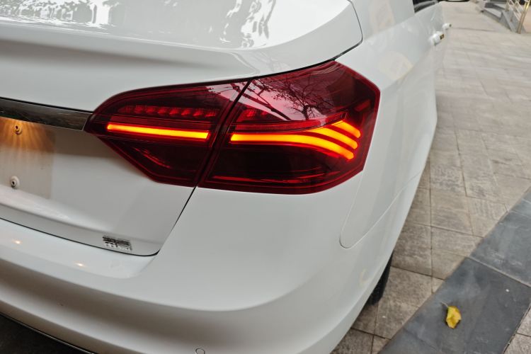 吉利汽车 帝豪 2020款 1.5L 手动向上版车身外观6006