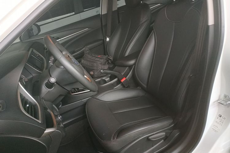 别克 英朗 2021款 改款 典范 1.5L 自动精英型局部细节19