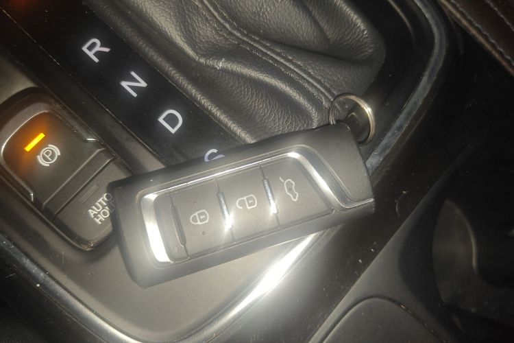 广汽传祺 传祺GS4 2018款 235T 自动两驱豪华智联百万纪念版中控内饰11