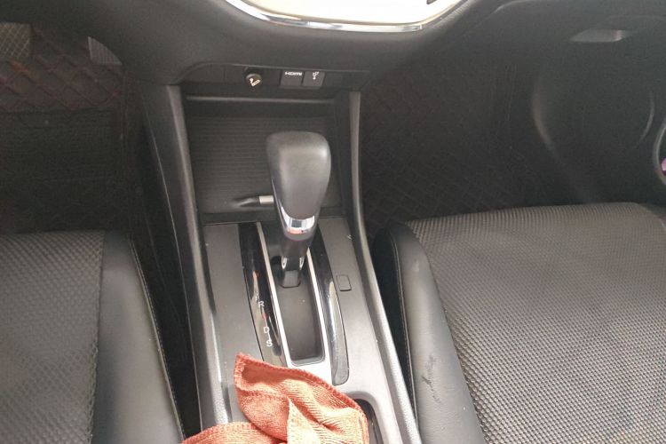 本田 杰德 2016款 1.8L 自动舒适精英版 5座局部细节18