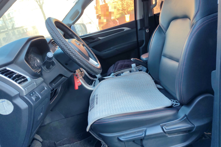 上汽大通MAXUS 大通T60 2017款 2.0T汽油自动两驱高底盘舒享型标厢局部细节19