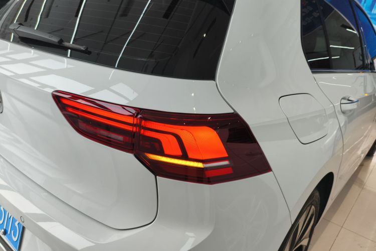 大众 高尔夫 2025款 300TSI Pro车身外观9