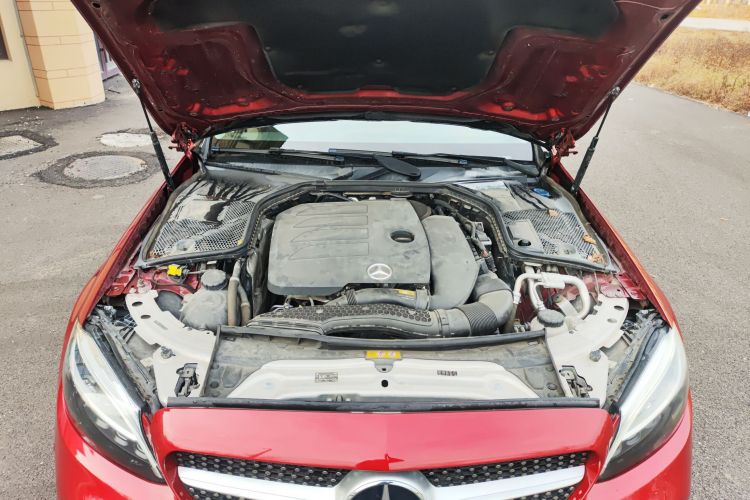 奔驰C级 2019款 C 260 L 运动版机舱底盘24