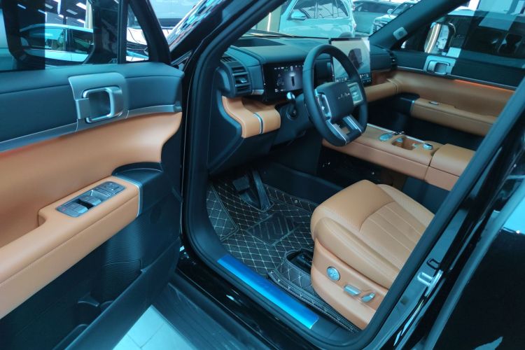 方程豹 钛7 2025款 200KM两驱Max版中控内饰20