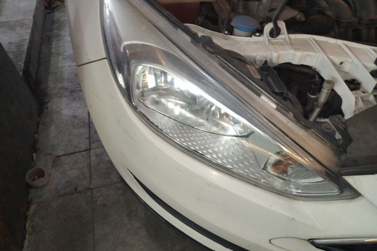 福特 福克斯 2017款 两厢 1.6L 手动舒适型智行版车身外观6006