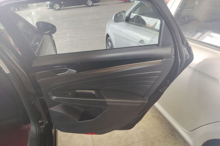 大众 帕萨特 2020款 改款 280TSI 商务版 国VI中控内饰45