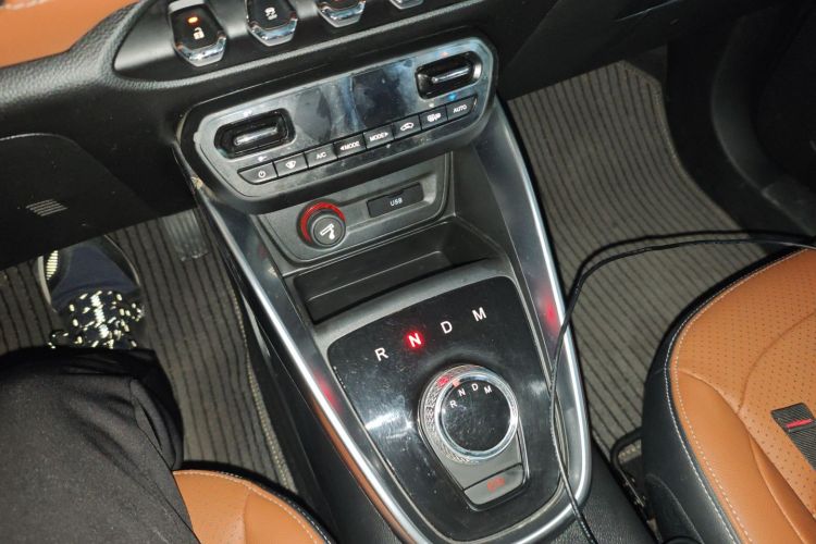 宝骏510 2017款 1.5L 自动豪华型中控内饰18