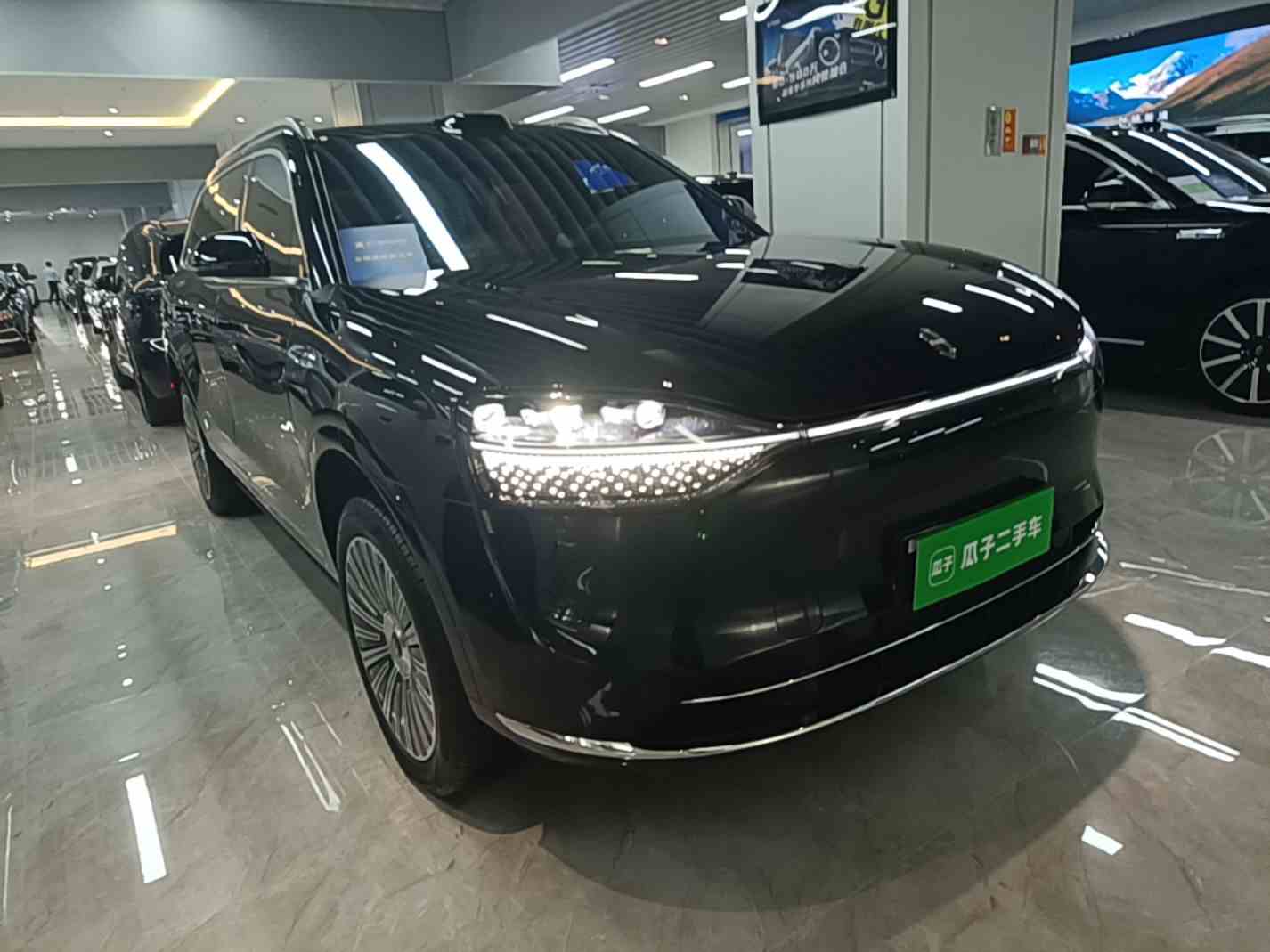 鸿蒙智行 问界M9 2025款 增程 Max版 52kWh 6座版 (192线激光雷达）(5)