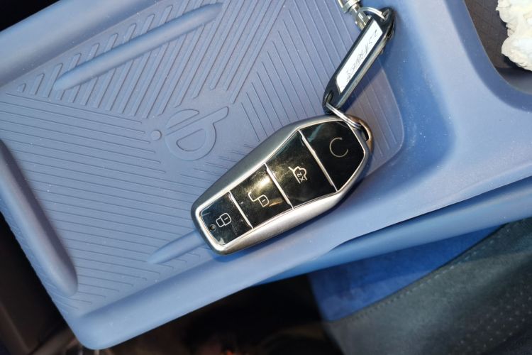 比亚迪 海鸥 2025款 智驾版 405km 自在版中控内饰11