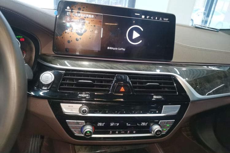 宝马5系 2021款 525Li M运动套装中控内饰16