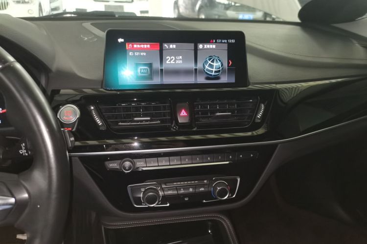 宝马1系 2021款 120i M运动曜夜版中控内饰16