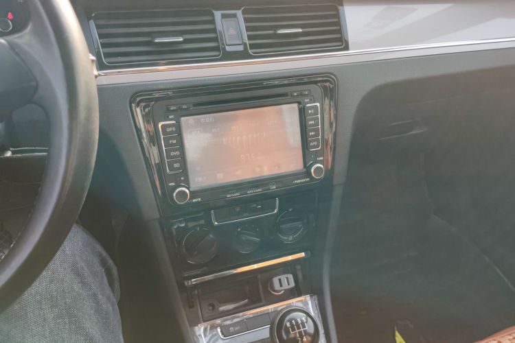 大众 宝来 2015款 质惠版 1.6L 手动时尚型中控内饰16