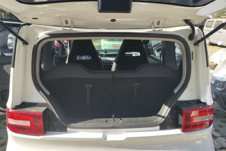 五菱汽车 宏光MINIEV 2022款 自在款 磷酸铁锂机舱底盘23