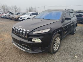 Jeep 自由光 2016款 2.4L 优越版