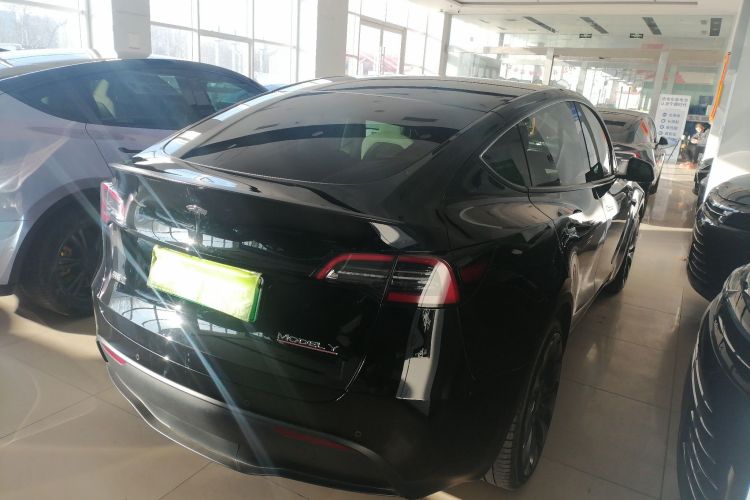 特斯拉 Model Y 2021款 Performance高性能全轮驱动版车身外观7