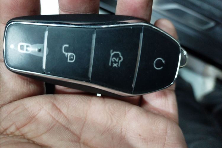 比亚迪 海豚 2024款 荣耀版 420km 时尚版中控内饰7001