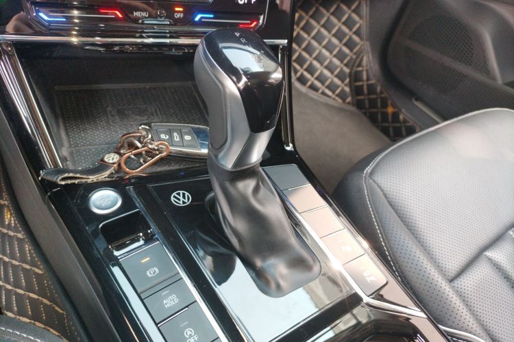 大众 帕萨特 2023款 改款 380TSI 豪华版中控内饰18