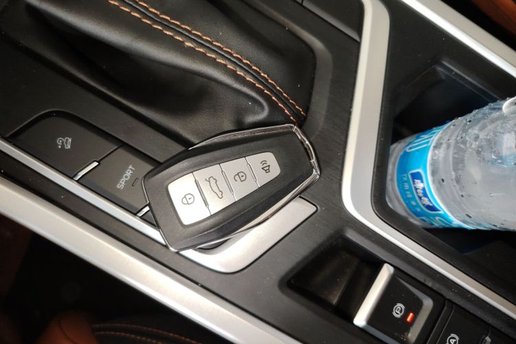 吉利汽车 远景X6 2020款 1.4T CVT尊贵型中控内饰7001