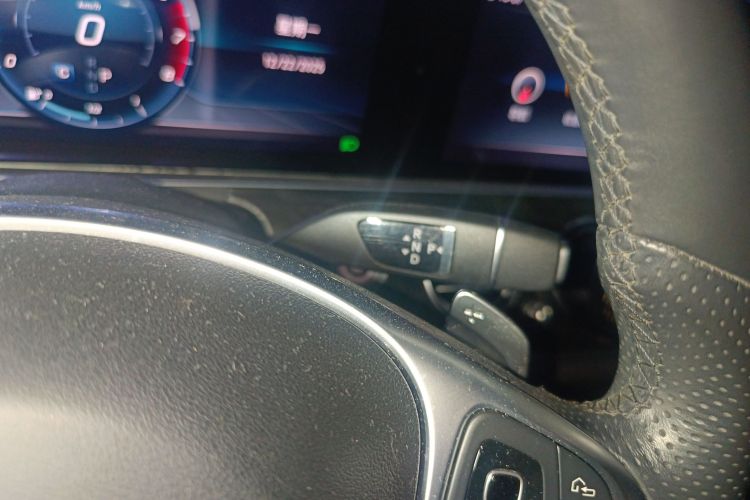 奔驰E级 2018款 改款 E 300 L 运动豪华型中控内饰18