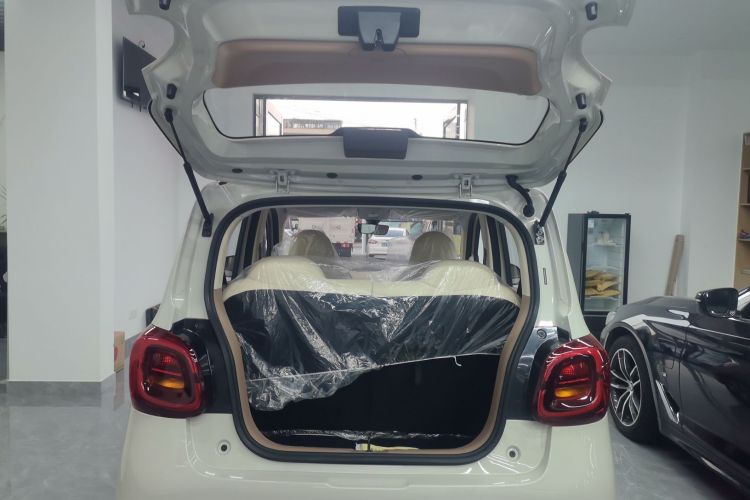 五菱汽车 宏光MINIEV 2025款 四门版 进阶款机舱底盘23