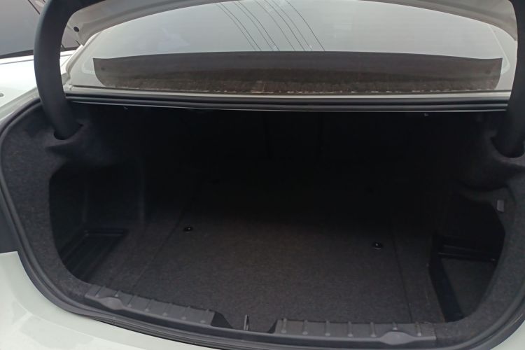 宝马3系 2018款 320Li 领先型M运动套装局部细节23