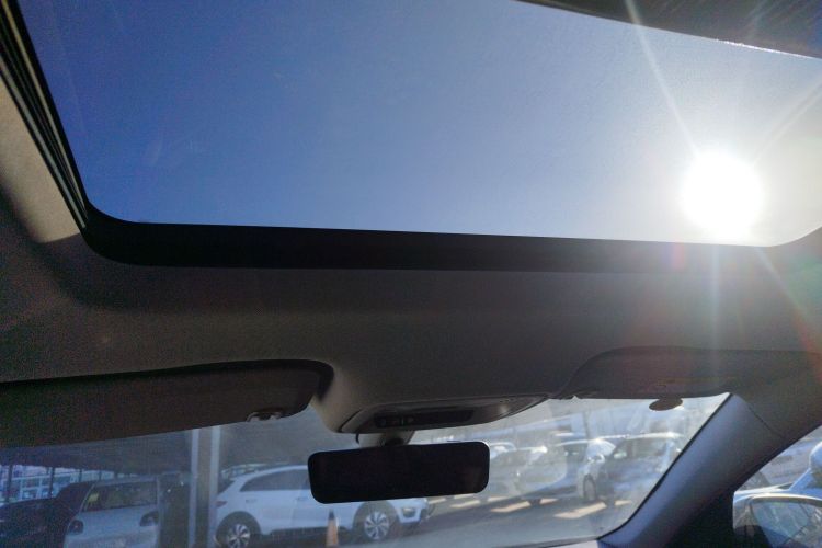 别克 君威 2024款 25T 超享版中控内饰22