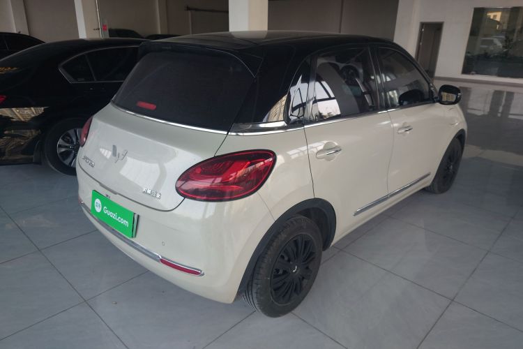 五菱汽车 五菱缤果 2023款 333km 灵犀互联款车身外观7