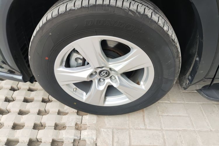 丰田 汉兰达 2023款 2.5L智能电混双擎两驱精英版 7座车身外观6007