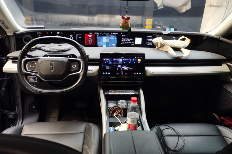 林肯 航海家 2023款 2.0T 四驱尊享版中控内饰12