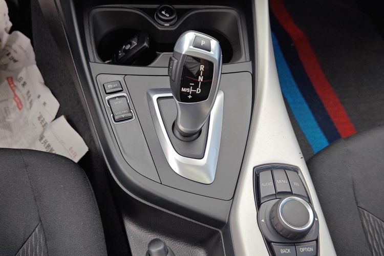 宝马1系(进口) 2013款 改款 116i 领先型中控内饰18