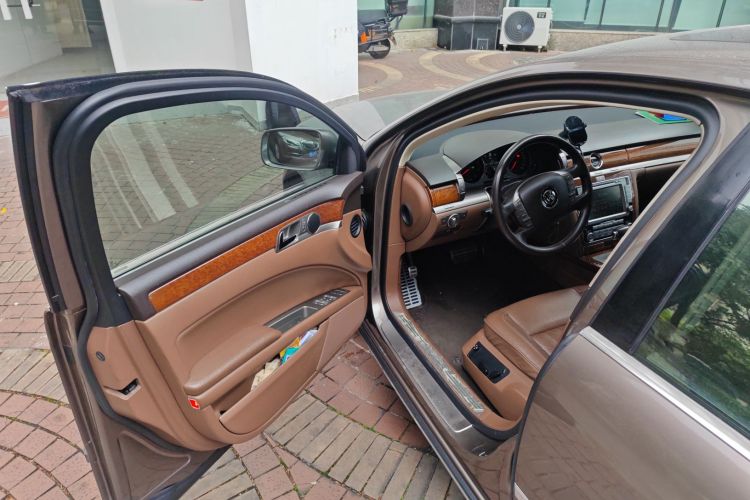 大众 辉腾 2012款 3.0L 商务型中控内饰20