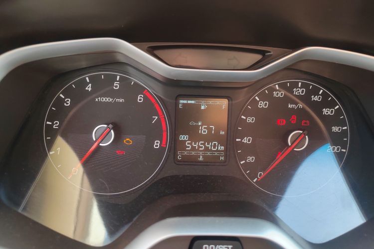 宝骏310W 2017款 1.5L 手动舒适型 国V中控内饰14