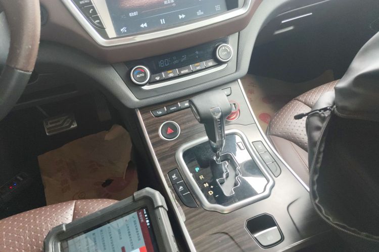 陆风X7 2015款 2.0T 全景旗舰版局部细节18