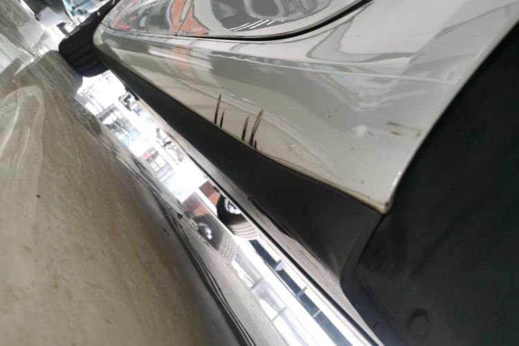 特斯拉 Model 3 2022款 后轮驱动版局部细节9002